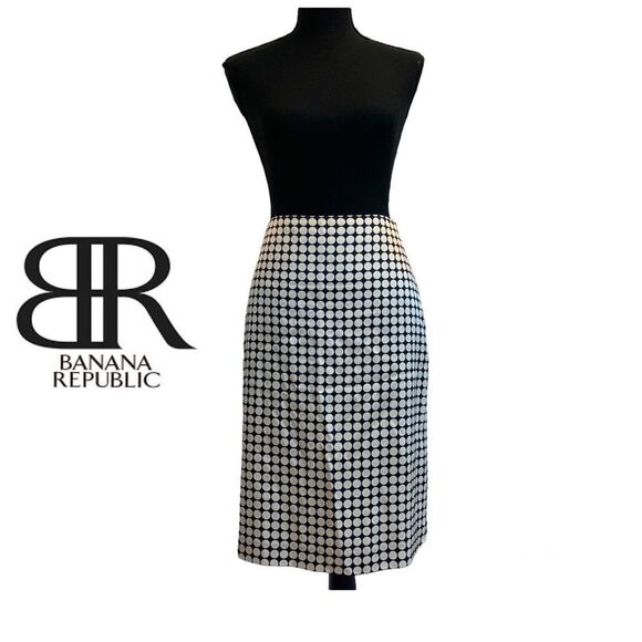 Banana Republic polka dot pencil skirt 100% silk Sz 2 Ivory white black🇨🇦 - Picture 10 of 10